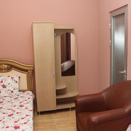 Maxim Mini Hotel Batumi Eksteriør billede