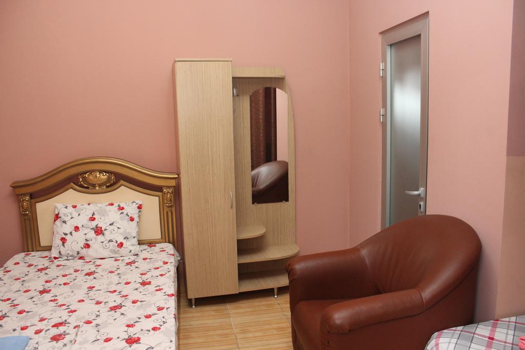 Maxim Mini Hotel Batumi Eksteriør billede